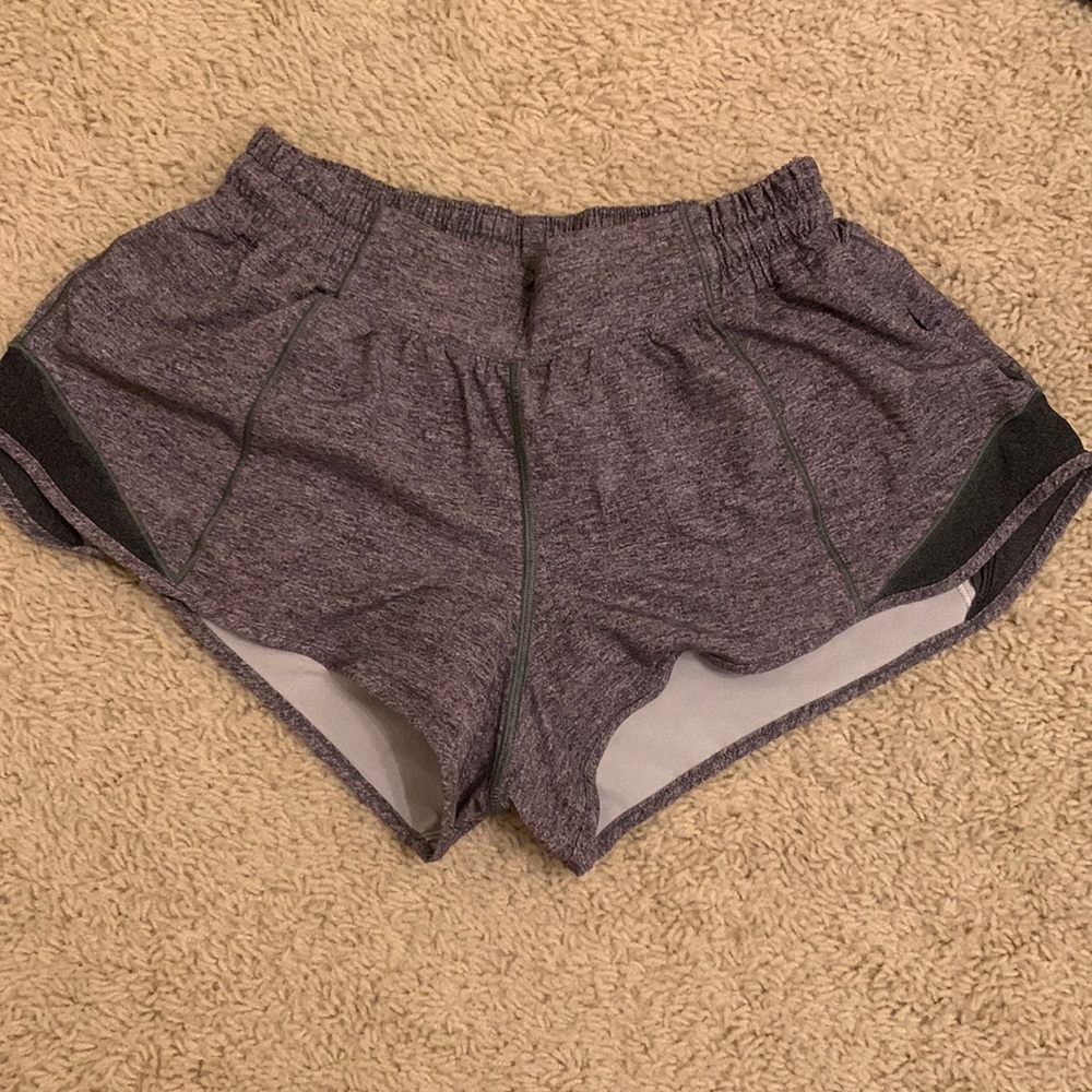 Lululemon Hottie Hot shorts size 6
